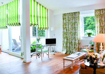 Wohnbereich der Suite Dr. Graf-von-Keyserlingk